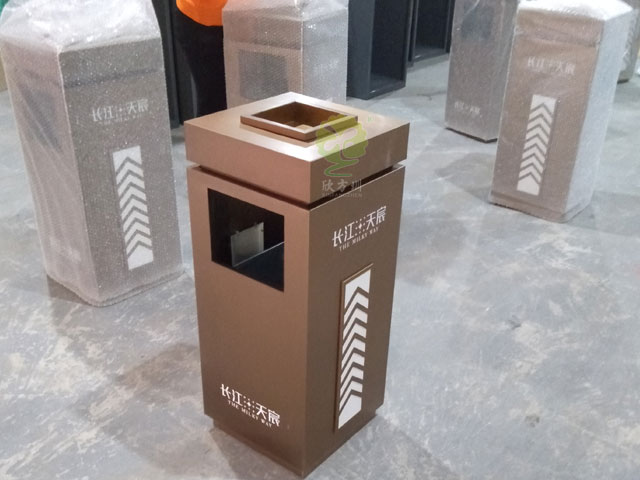 小區果皮箱