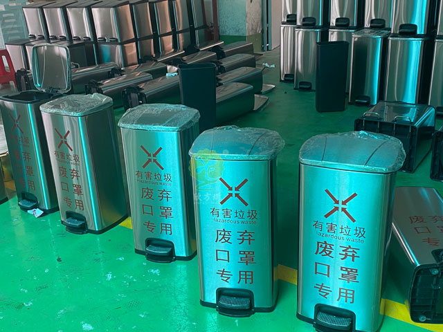 家用不銹鋼室內(nèi)分類垃圾桶